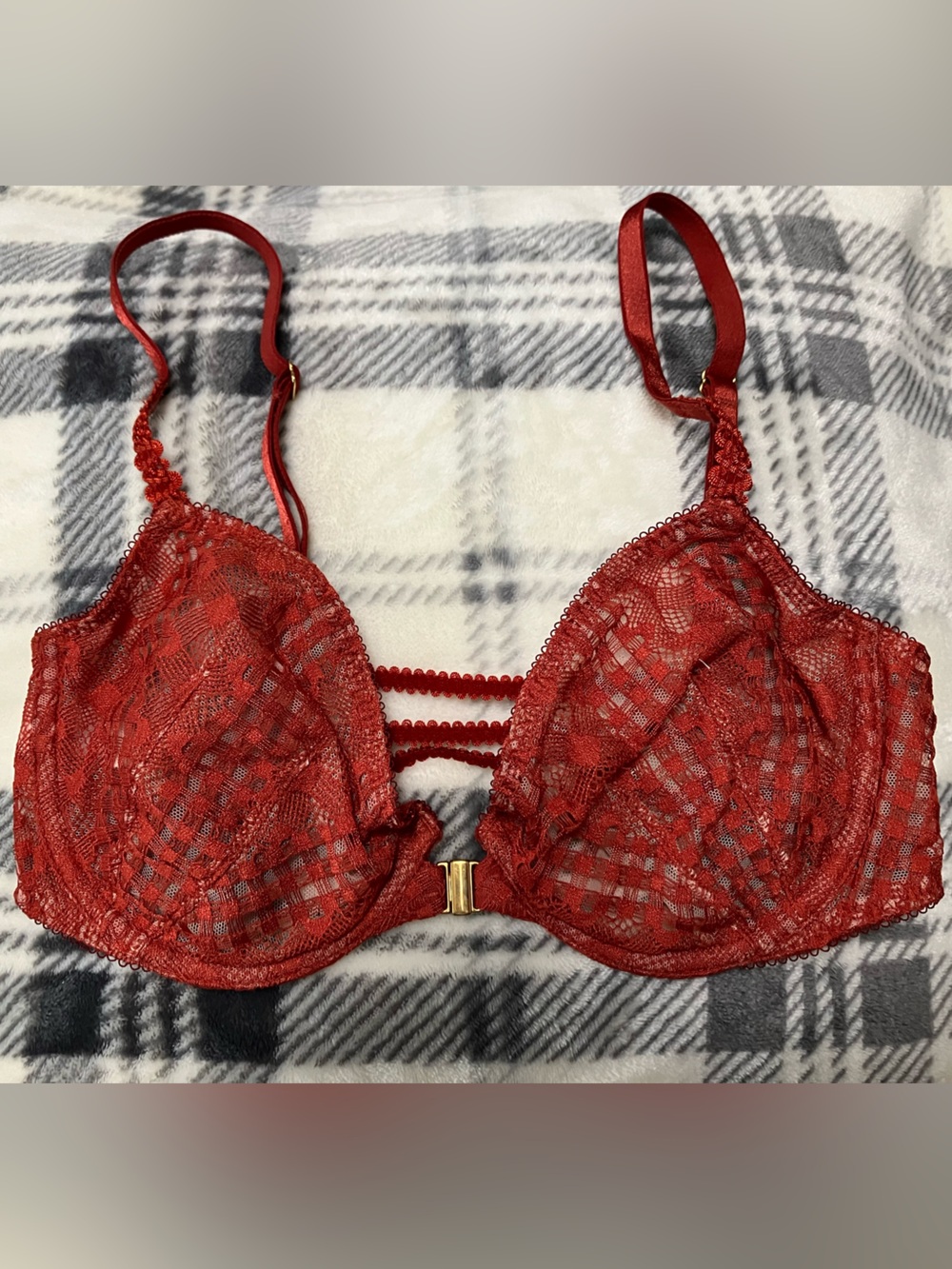 Victoria’s Secret underlined demi